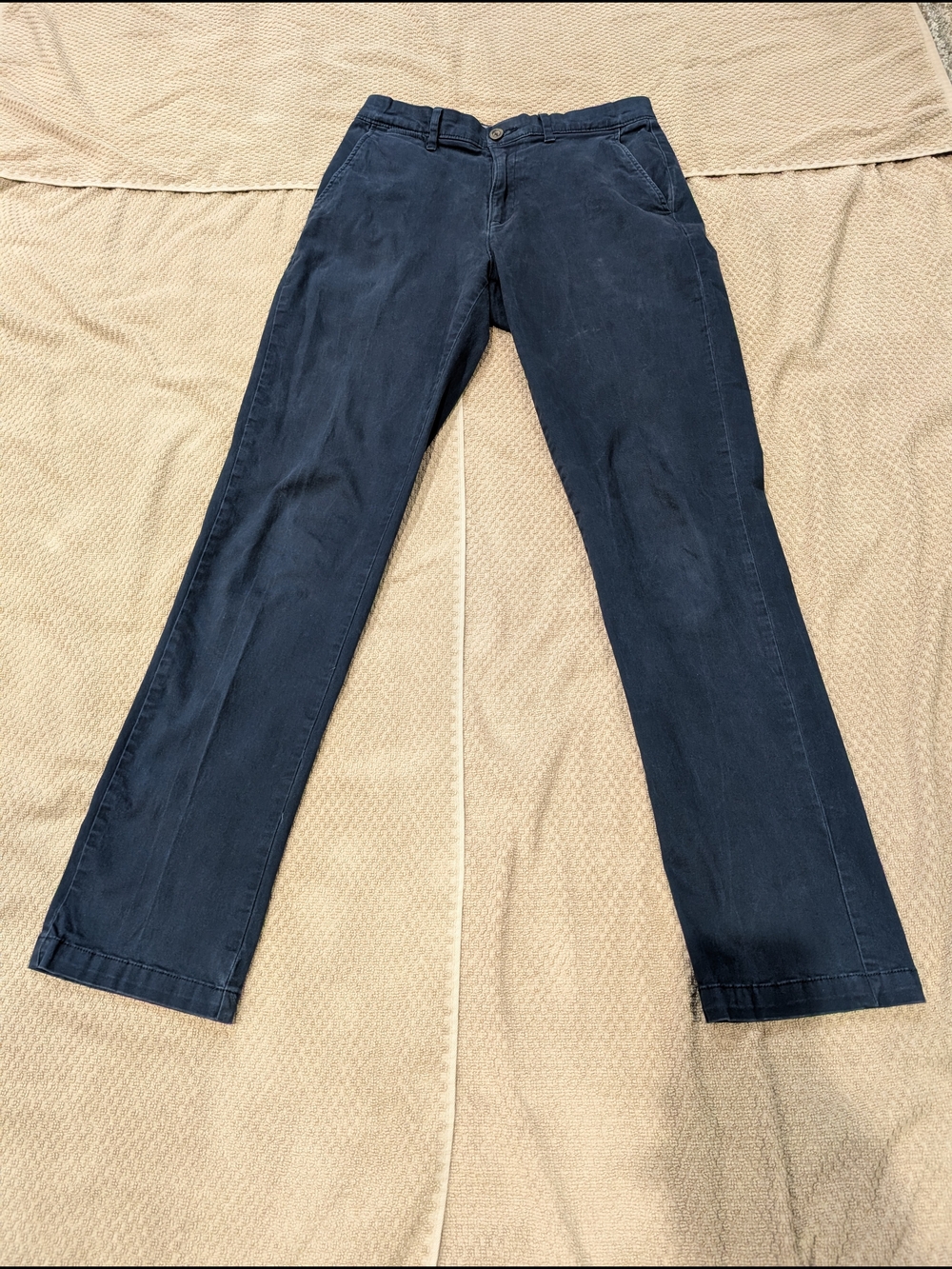Amazon Essentials Men's Navy Chino Pants